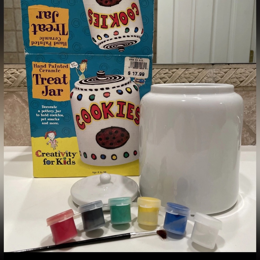 CREATIVITY KIDS COOKIE JAR TREAT CANISTER Decorate Paint Pottery Craft Project